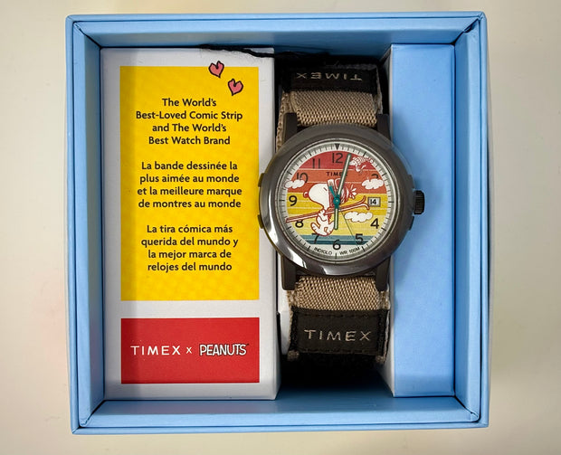 Timex x Peanuts Camper Ski