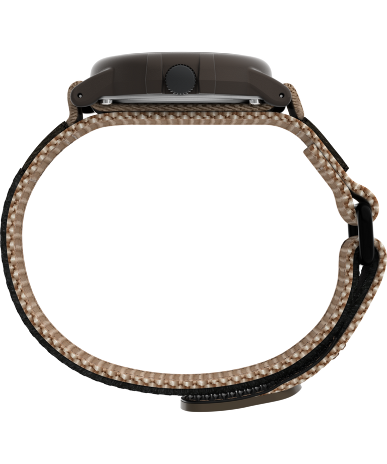 Timex x Peanuts Camper Ski