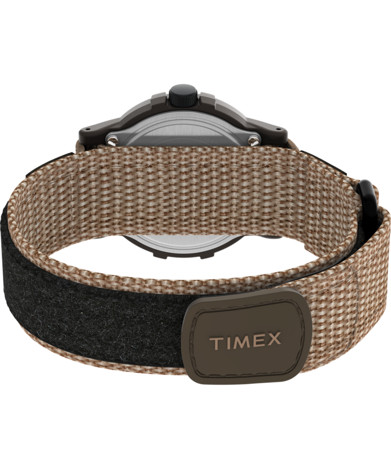 Timex x Peanuts Camper Ski