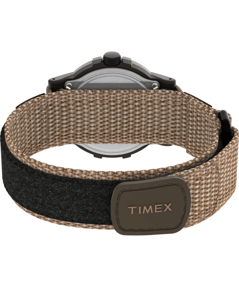 Timex x Peanuts Camper Ski
