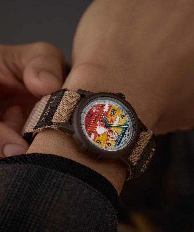 Timex x Peanuts Camper Ski